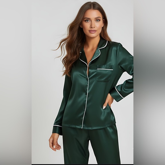 Lapel Collar Satin PJ Set / Pyjama Set Emerald Green - Picture 5 of 8